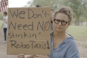 崇左特斯拉在得州奥斯汀遭遇抗议活动：反对马斯克Robotaxi计划
